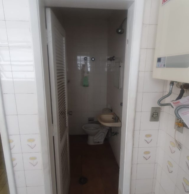 1 (46)